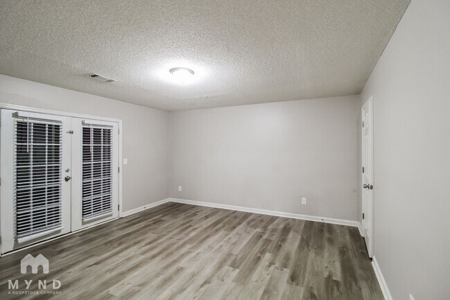 Foto del edificio - 5838 Waggoner Ct