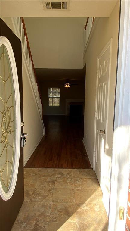Building Photo - 986 Hawthorn Ln
