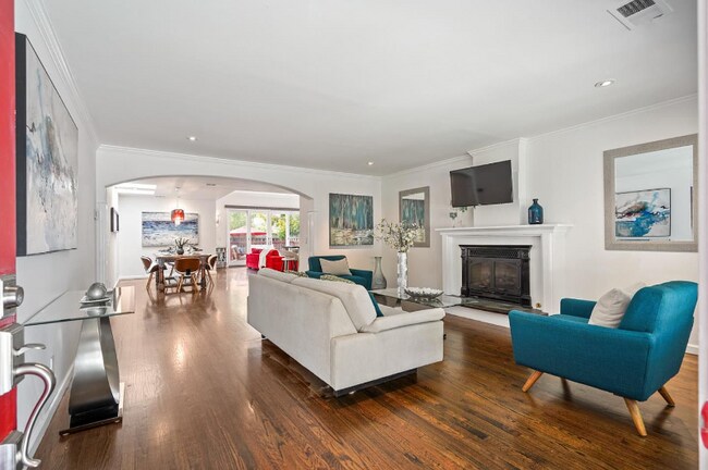 Foto del edificio - 927 Timothy Ln