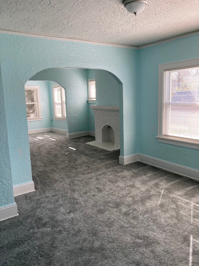 Comedor/Sala de estar - 3821 Wayne Ave