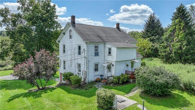 Building Photo - 59 Spruce Rd