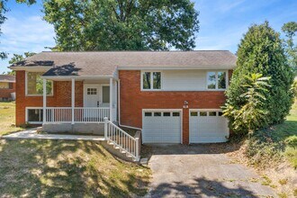 Building Photo - 204 Hwy View Dr