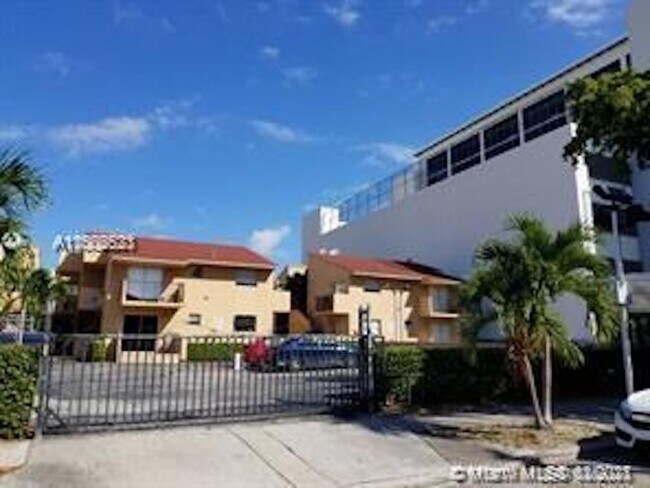 Building Photo - 1235 NW 6th St