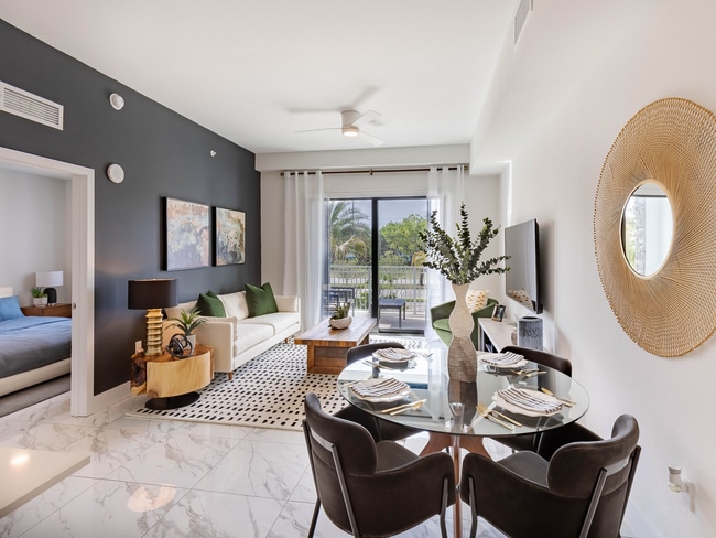 Photo - AMLI Park West Apartments