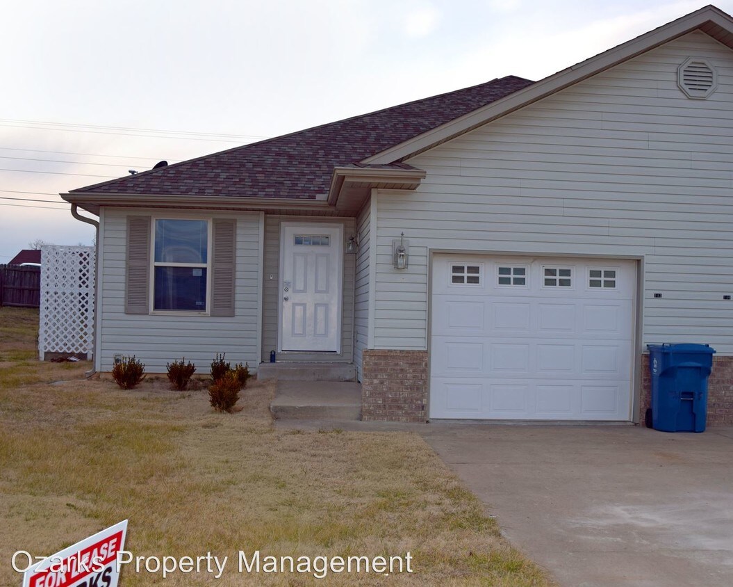 142 Proverbs Ct, Forsyth, MO 65653 House Rental in Forsyth, MO