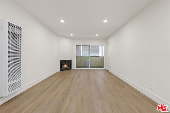 Building Photo - 635 Westmount Dr