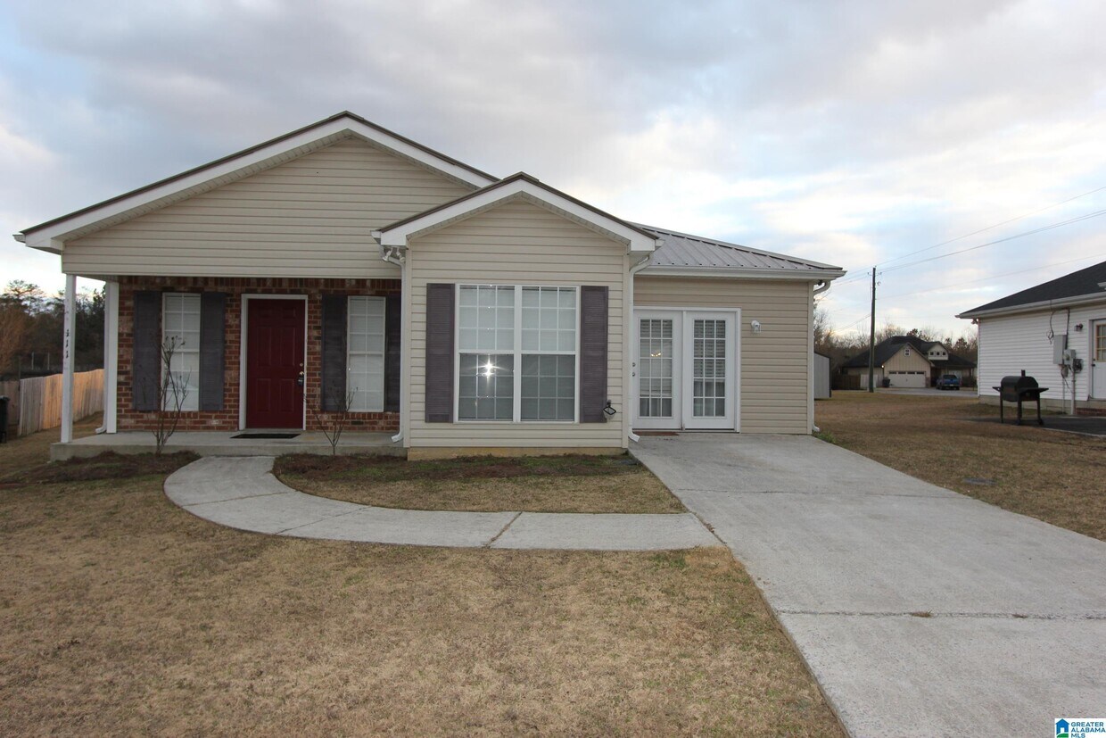 111 Cove Landing, Calera, AL 35040 House Rental in Calera, AL