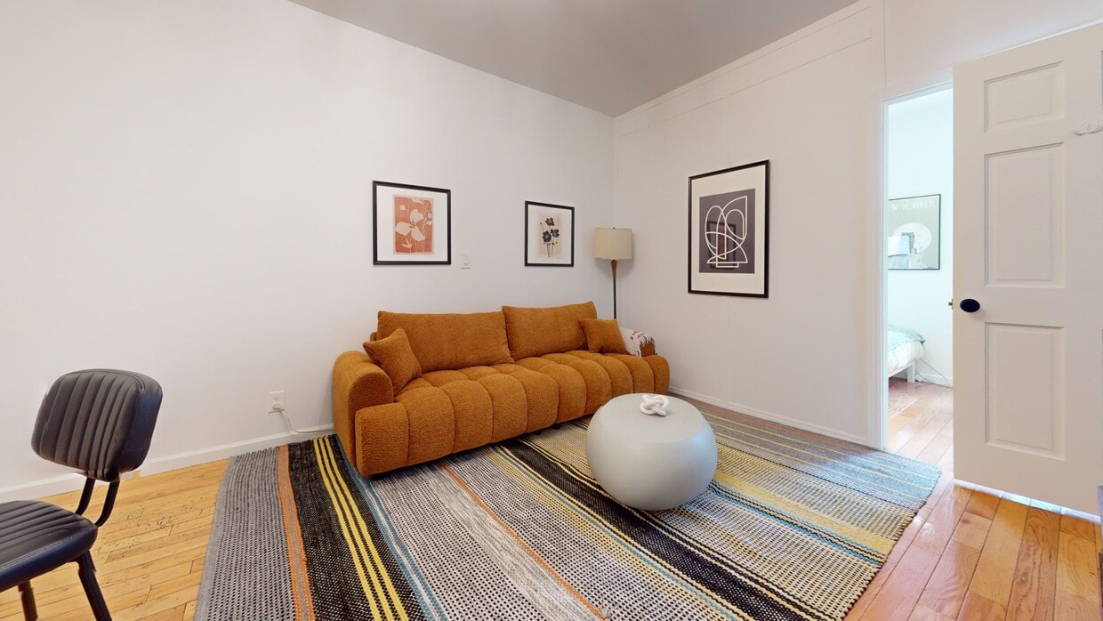 Photo - Room in Shared 3 bed/1 bath home in Chinatown