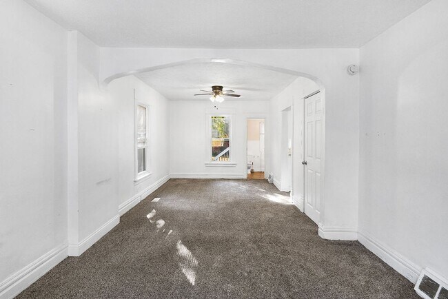 Foto del edificio - Centrally Located to Downtown Lansing