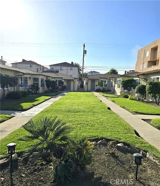 Foto del edificio - 231 E Valencia Ave