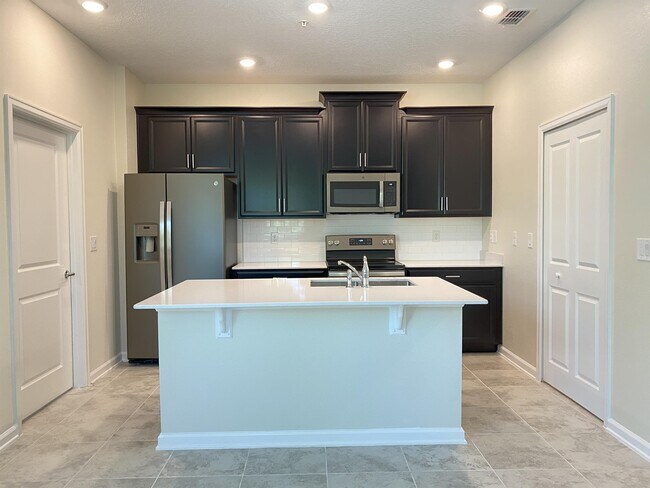 Foto del edificio - 2999 Aqua Virgo Loop