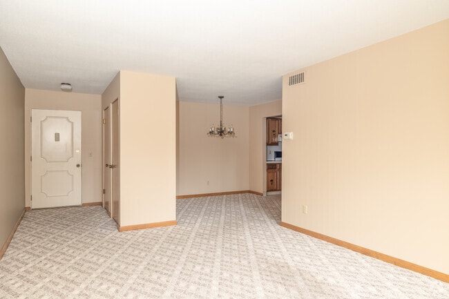 2BR, 1.5BA - 928-1,100SF - Dining Room/Living Room - 1616 South Main Street 55+