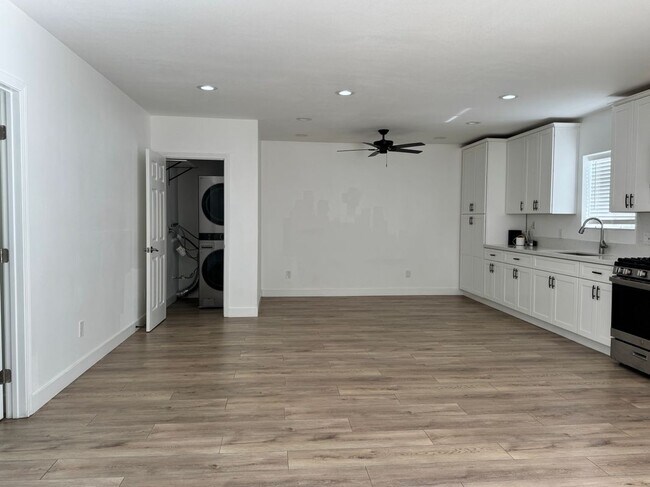 Building Photo - 5773 Angela Ave