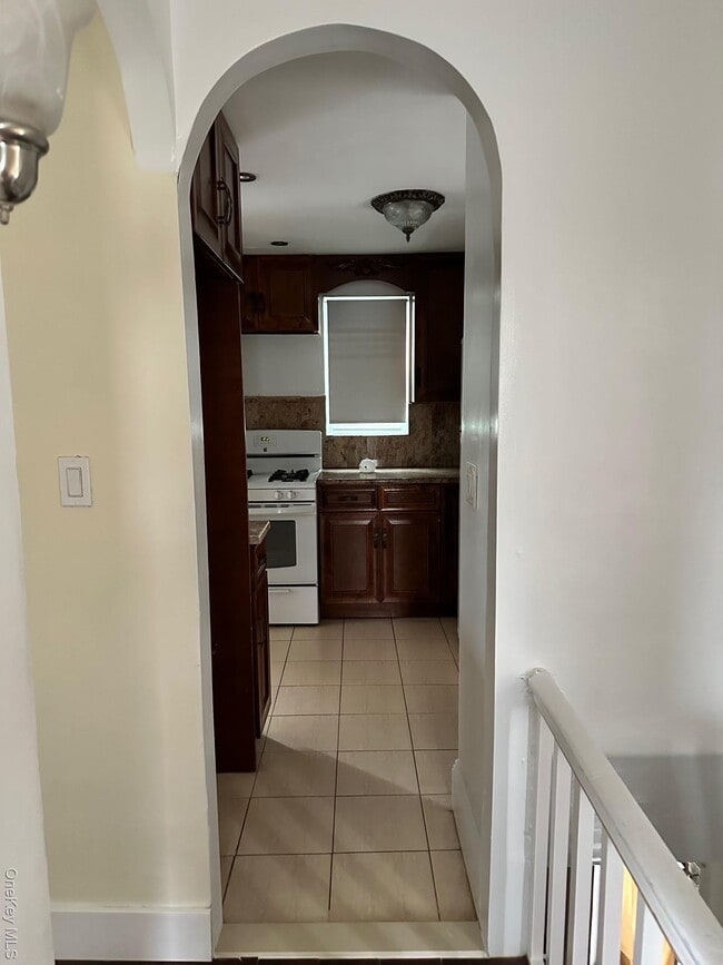 Foto del edificio - 93-31 215th St