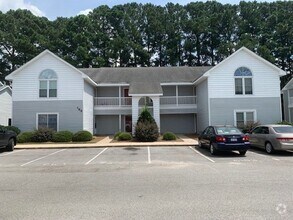 Building Photo - 103-A W Victoria Ct