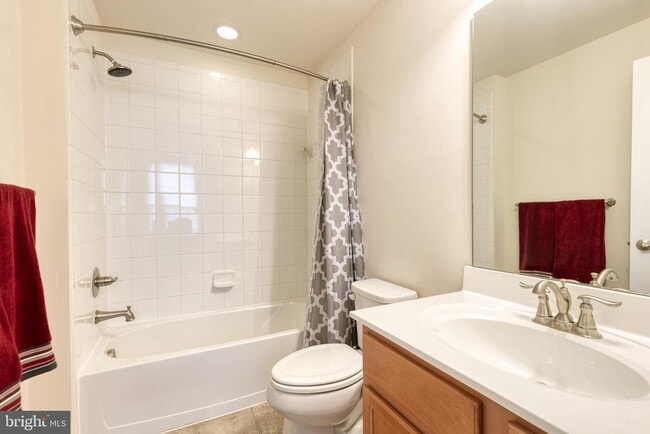 Building Photo - 904 S Macon St.