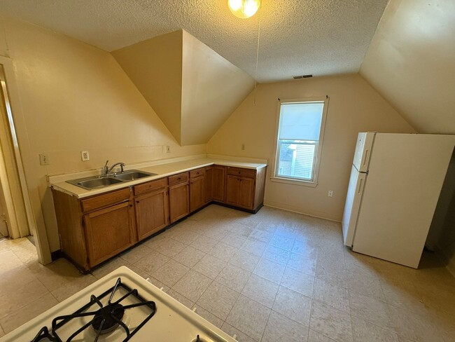 Building Photo - 60-62-62 Acushnet Ave