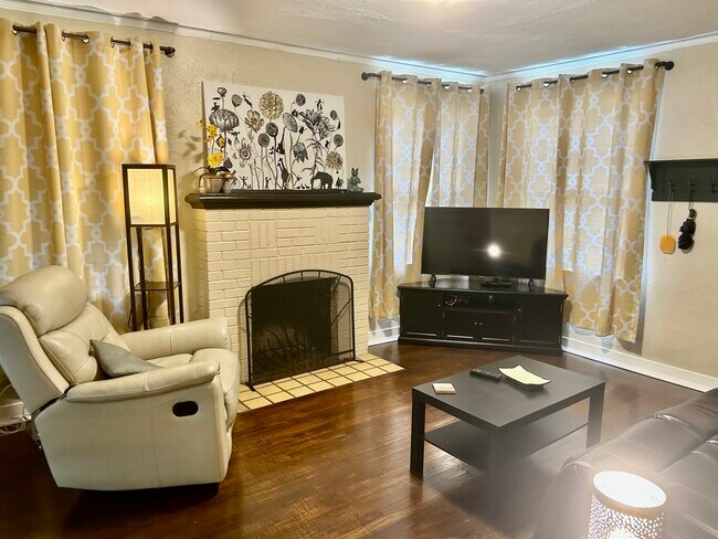 Foto del edificio - 3624 Myra St