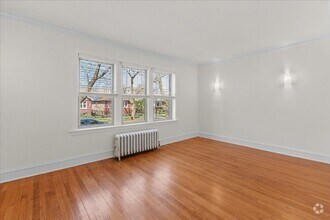 Building Photo - 1735 W Thorndale Ave