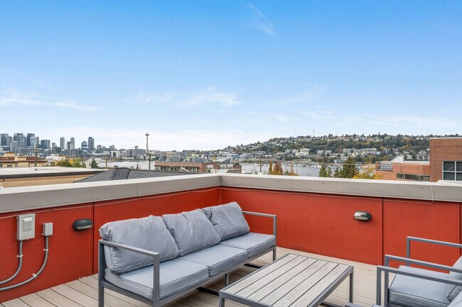 Foto del edificio - 2317 Franklin Ave E