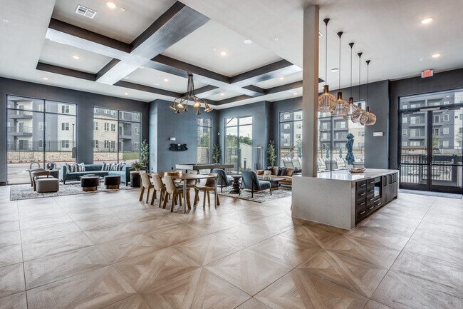 Foto del edificio - Sunny 1-Bedroom Retreat with Stunning City...