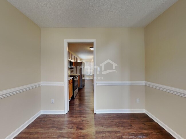 Foto del edificio - 4805 Adams Ridge Dr