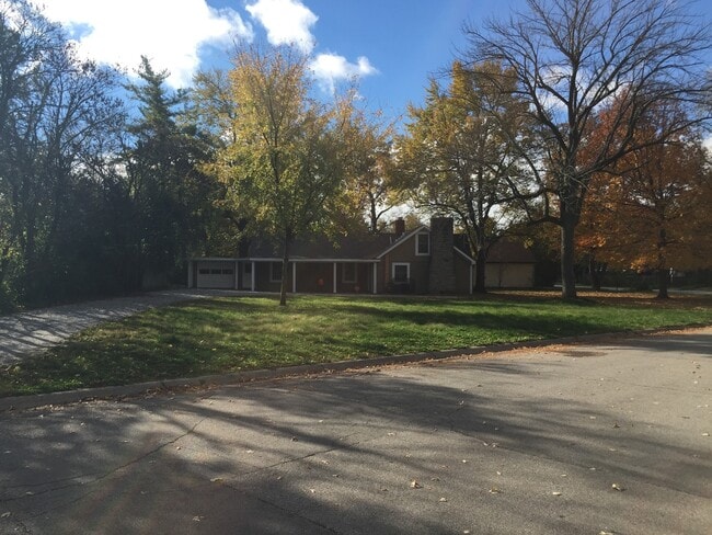 Foto del edificio - 815 Windsor Dr