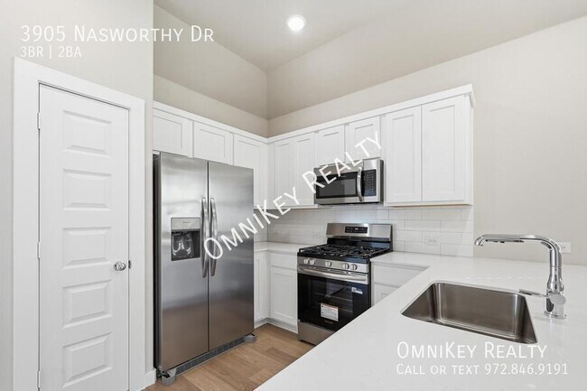 Building Photo - 3905 Nasworthy Dr