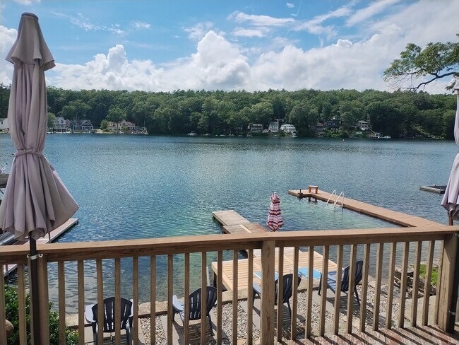 Foto del edificio - 12 Arrowhead Ln