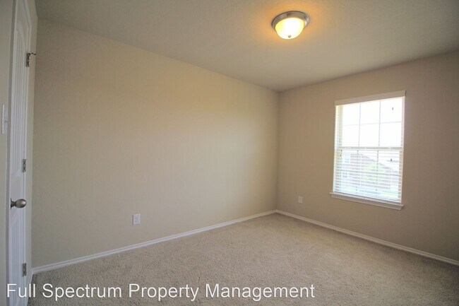 Building Photo - 4 br, 2.5 bath House - 200 Golden Vista