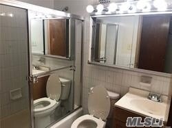 Foto del edificio - 130-14-130-60 60th Ave