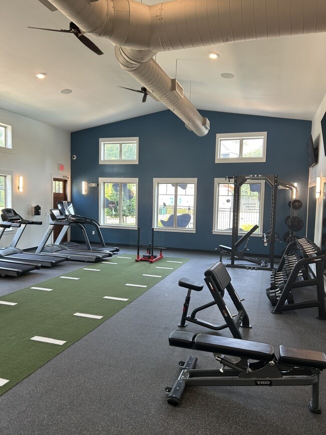 Yugo Charlotte College Downs Apartments in Charlotte, NC