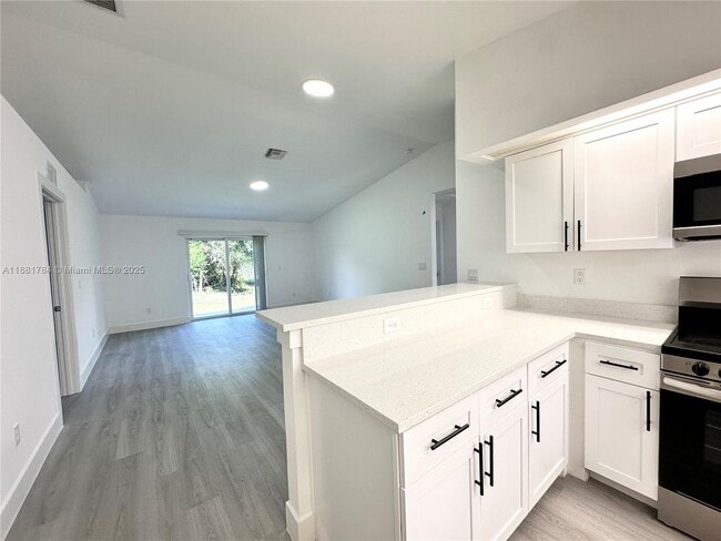 Foto del edificio - 6018 Lacota Ave