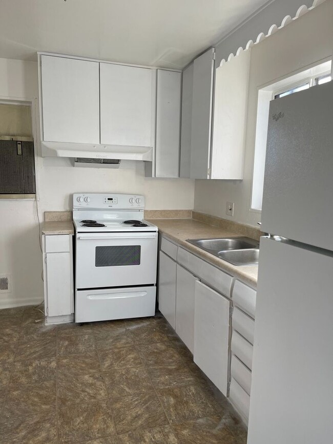 Building Photo - 4 bed, 2 bath in Northglenn