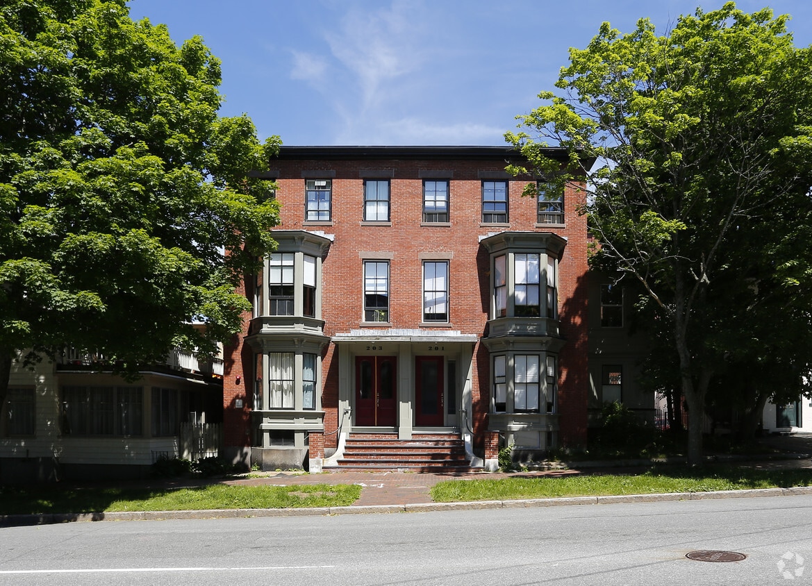 Primary Photo - 201 State St