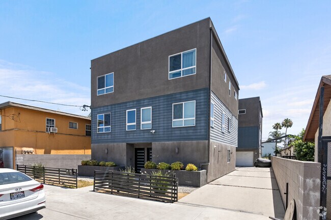 Foto del edificio - 5653 Fair Ave