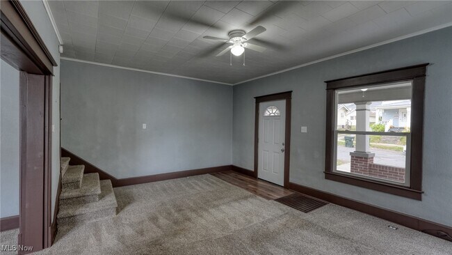 Foto del edificio - 823 Beatty Ave