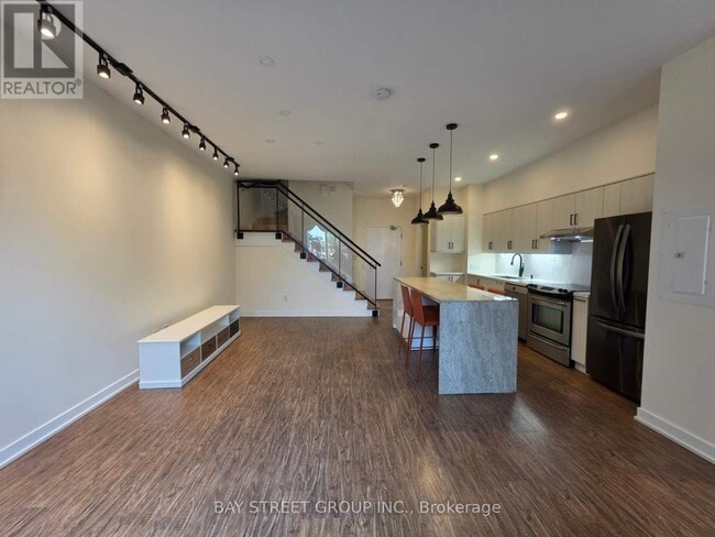 Building Photo - 29 Singer Ct