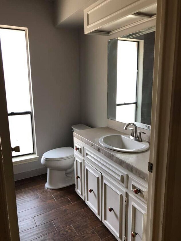 Primary Photo - 133 Blanco St