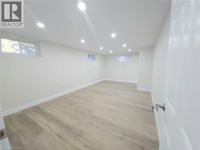 Photo du bâtiment - 43 Patterson Ave