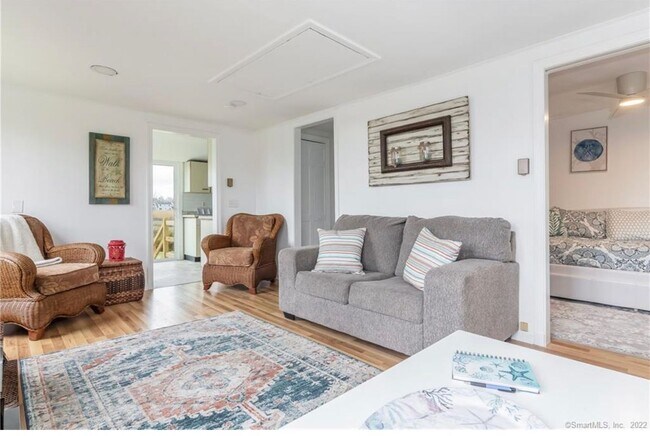 Foto del edificio - 18 Thompson Ln