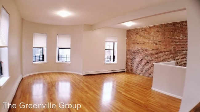 Building Photo - 32 Hartwell St