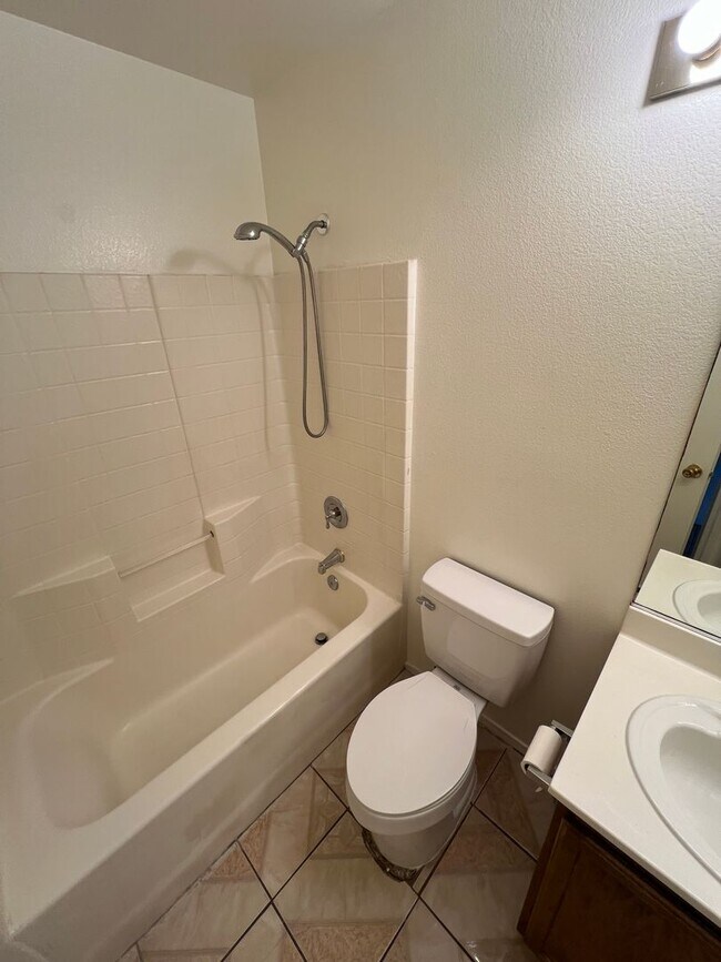 Foto del edificio - 825 Hyattsville St