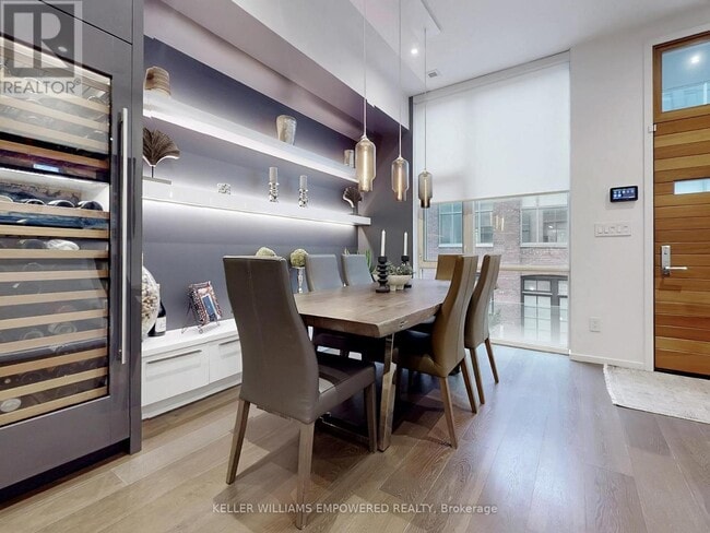 Photo du bâtiment - 850 Richmond St W