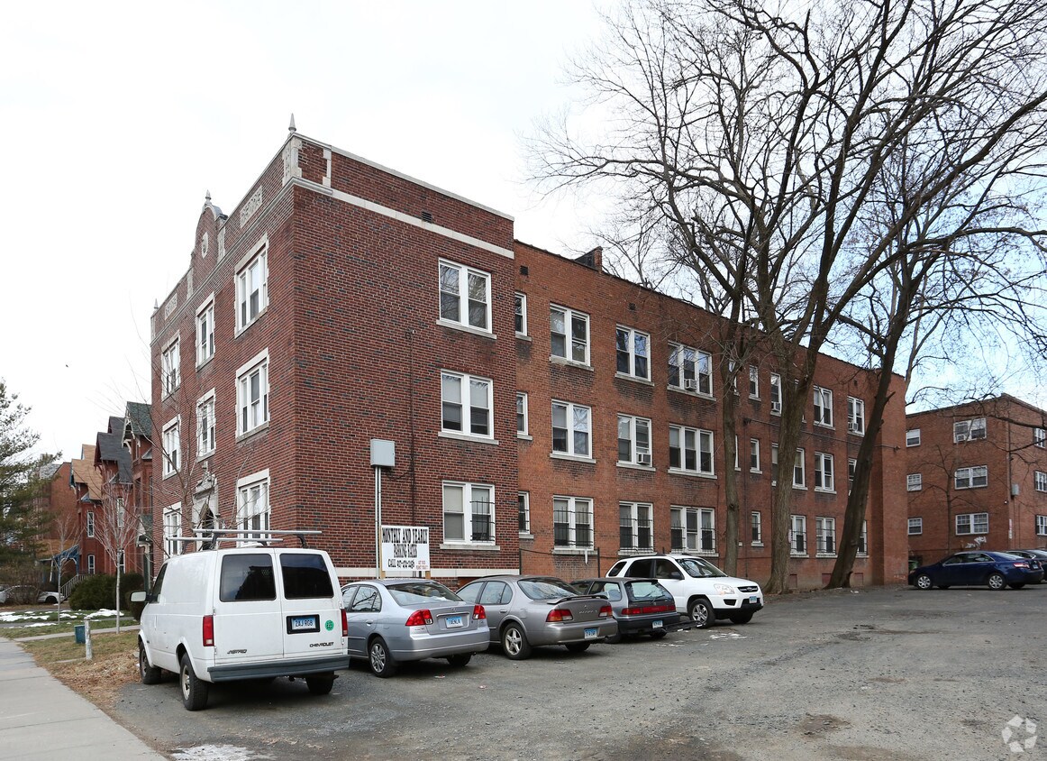 352 Laurel St, Hartford, CT 06105 Apartments in Hartford, CT