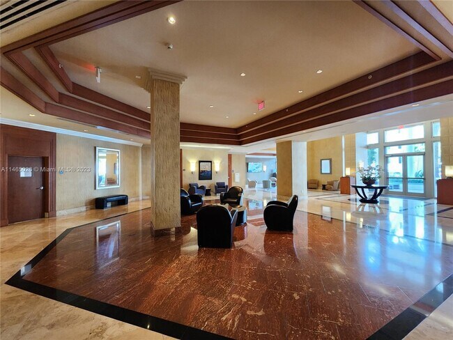Foto del edificio - 7900 Harbor Island Dr