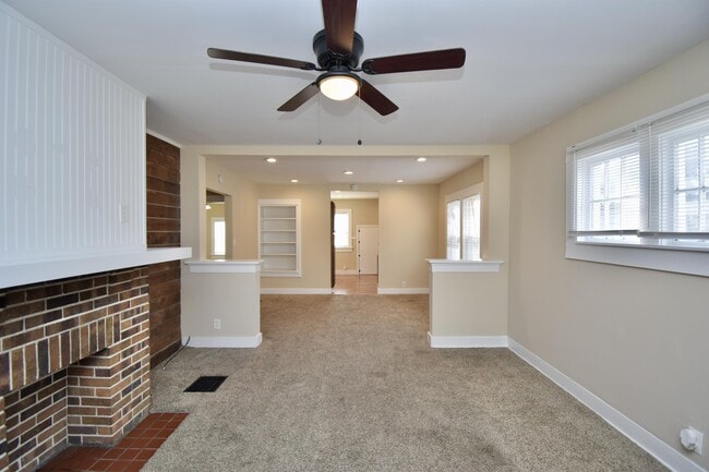 Building Photo - 236 Gramont Ave