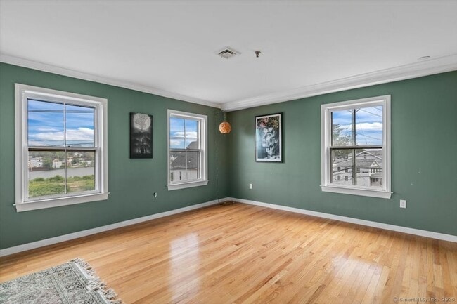 Building Photo - 677 Quinnipiac Ave