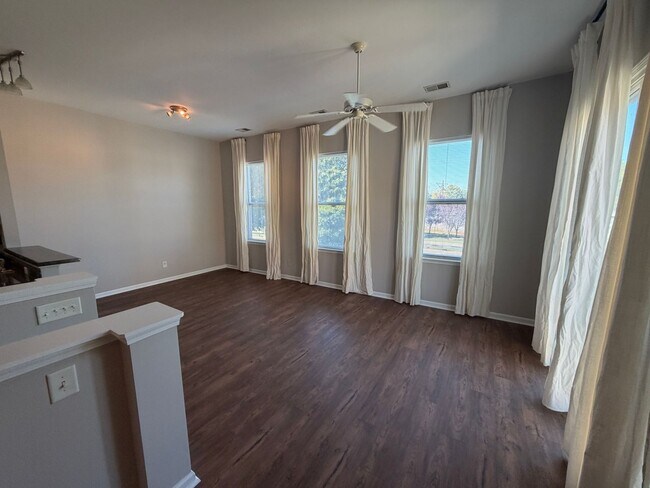 Building Photo - 3475 Chagall Ct