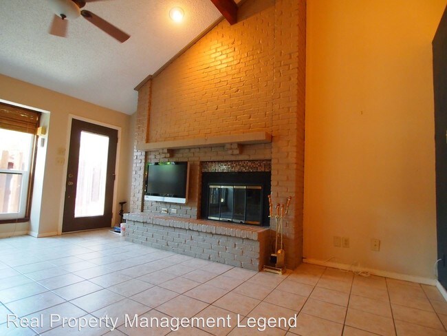 Building Photo - 1 br, 1 bath House - 2504 Shady Ridge dr